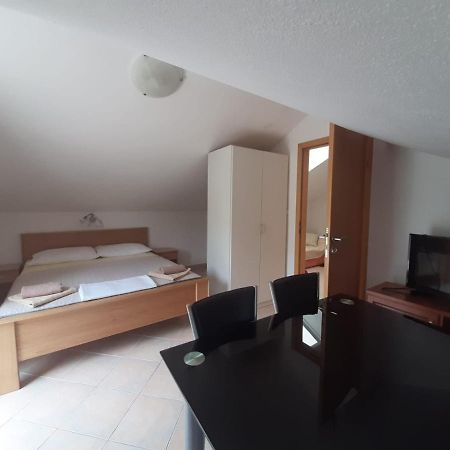 Apartments Nina Promajna Luaran gambar