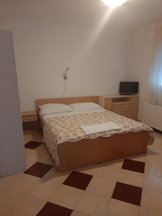 Apartments Nina Promajna Luaran gambar