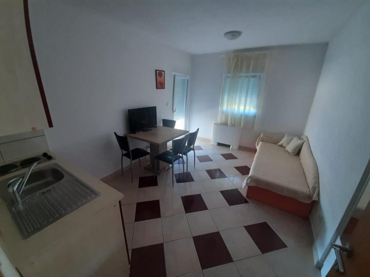 Apartments Nina Promajna Luaran gambar
