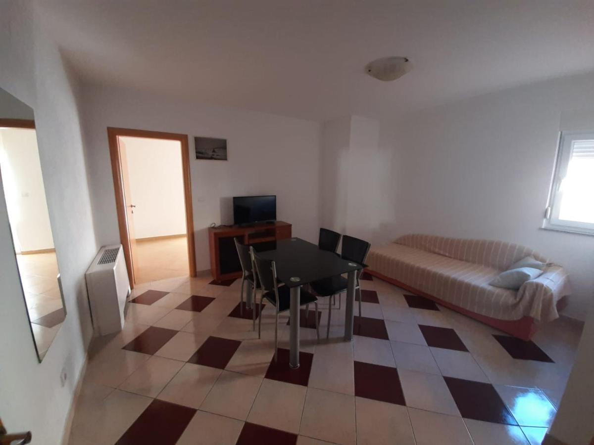 Apartments Nina Promajna Luaran gambar