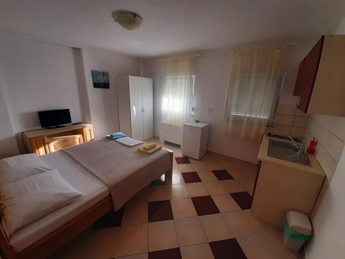 Apartments Nina Promajna Luaran gambar