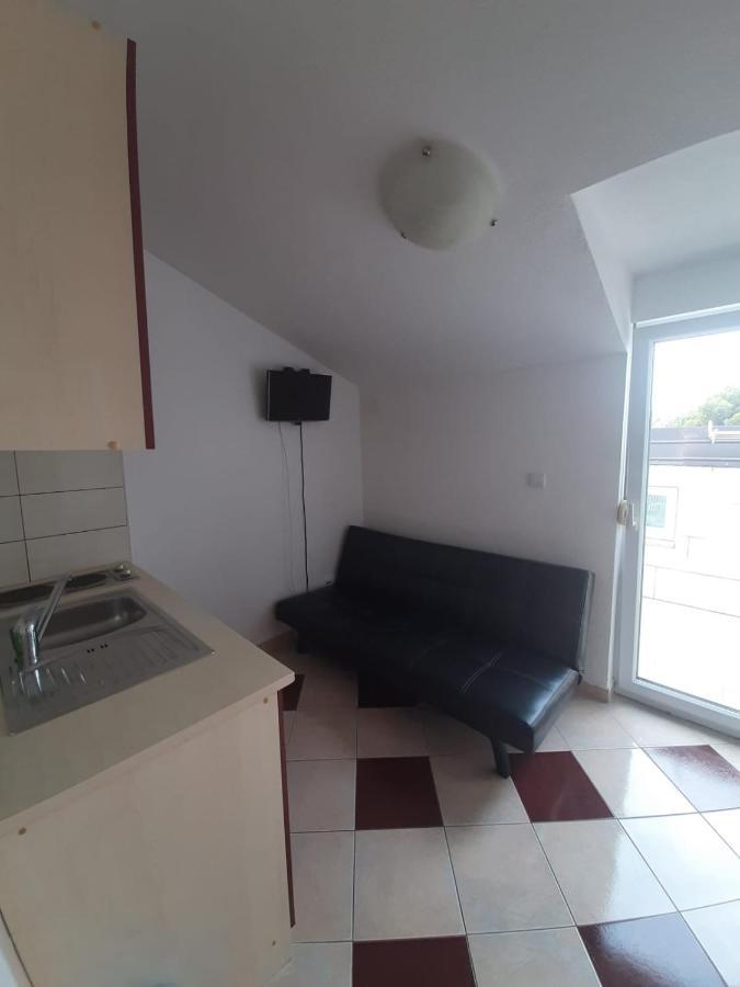 Apartments Nina Promajna Luaran gambar