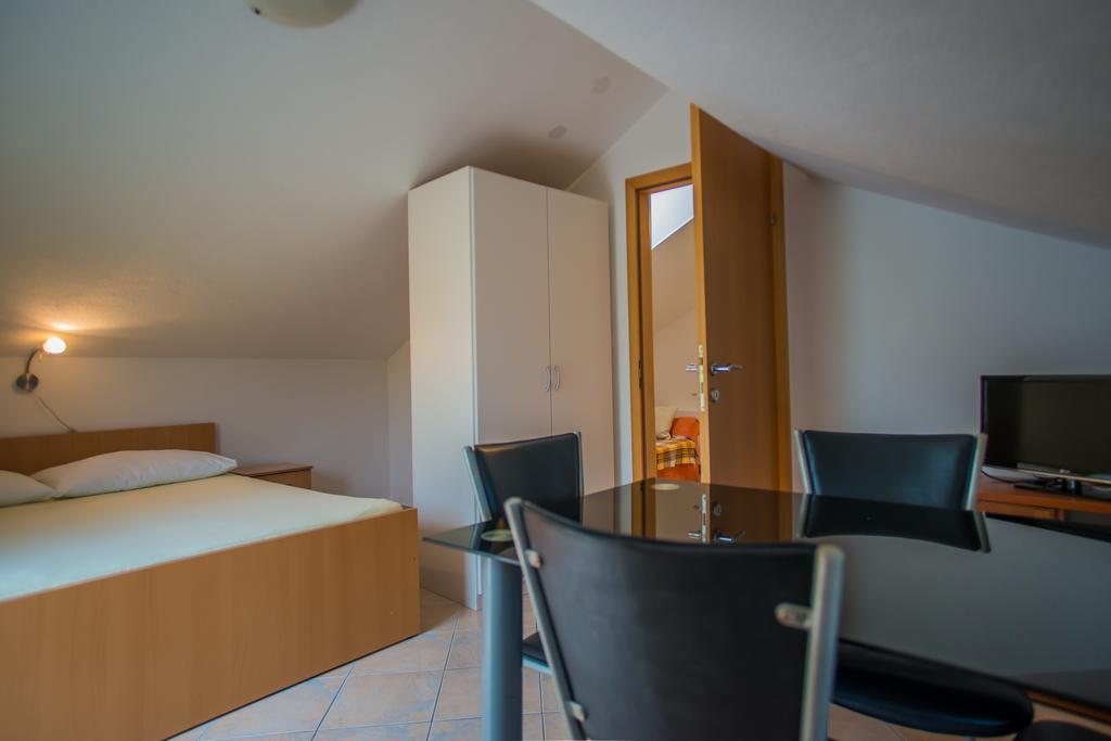 Apartments Nina Promajna Luaran gambar