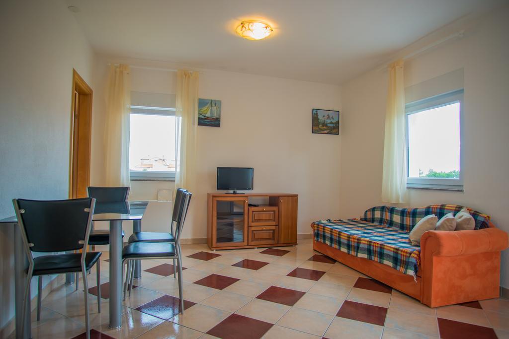 Apartments Nina Promajna Luaran gambar