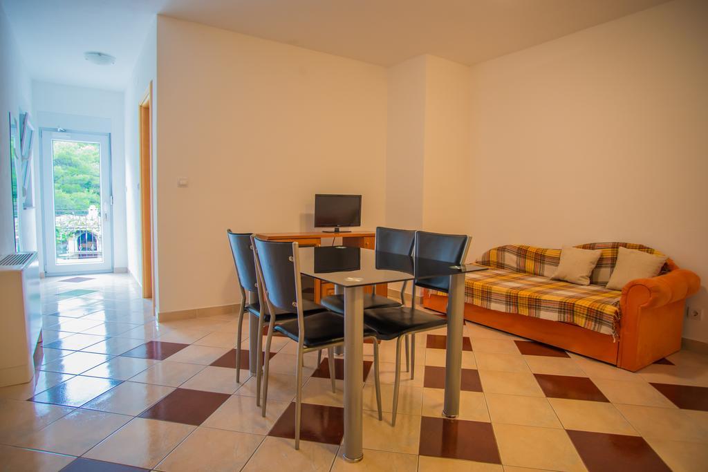Apartments Nina Promajna Luaran gambar